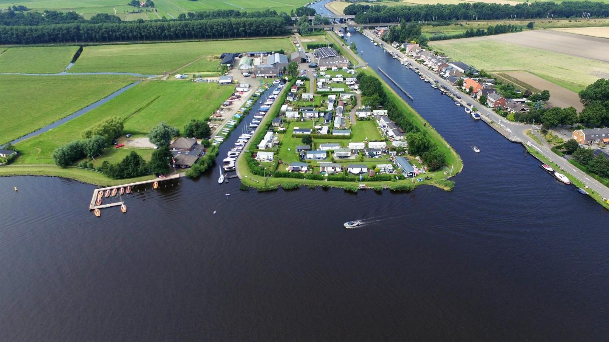 Glamping De Hof Van Eeden Warmond Bagian luar foto