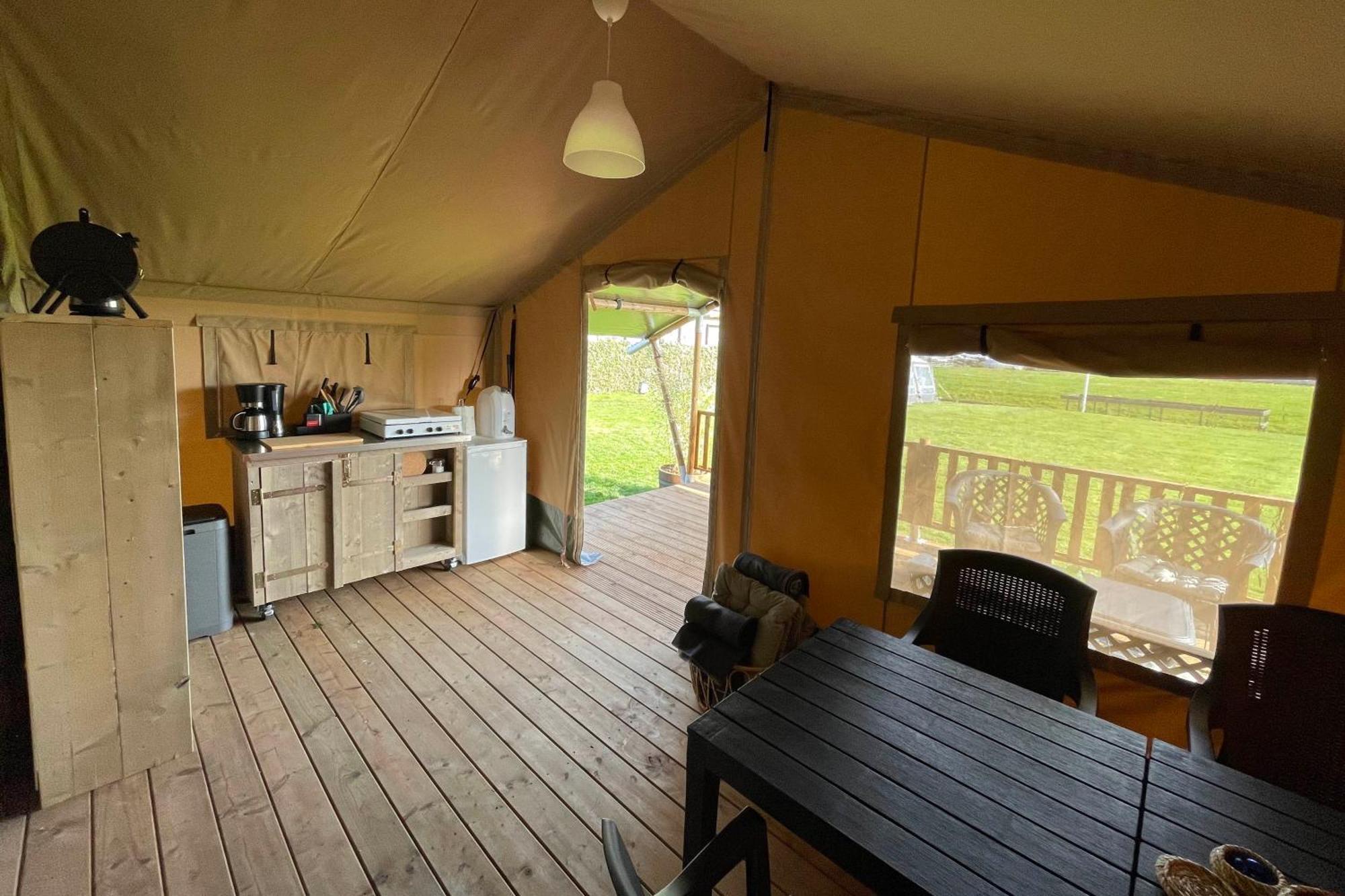 Glamping De Hof Van Eeden Warmond Bagian luar foto